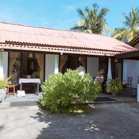 Yes Beach Hostel Mirissa Exterior foto