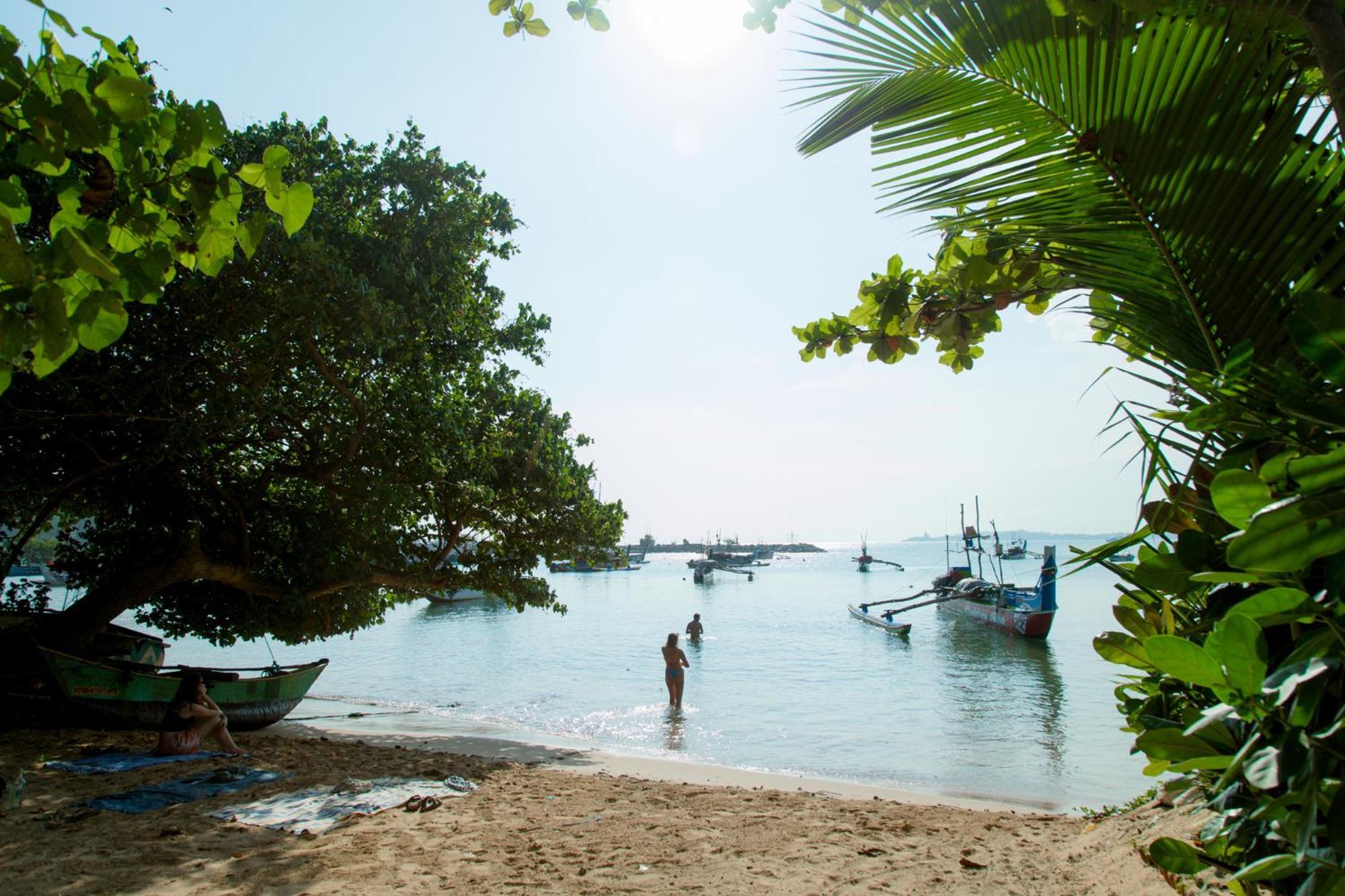 Yes Beach Hostel Mirissa Exterior foto